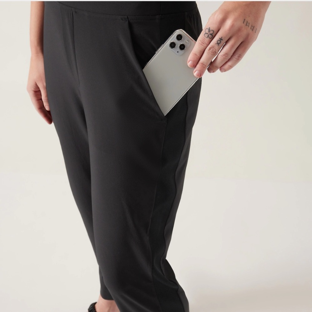 Athleta - Picture 5 of 9